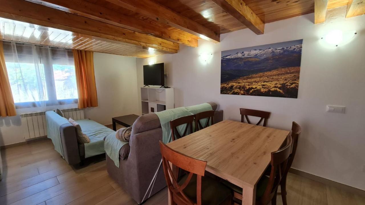 Casa Rural Los 7 Pinos De Gredos Navarredonda Extérieur photo