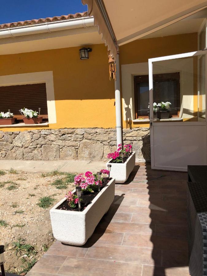 Casa Rural Los 7 Pinos De Gredos Navarredonda Extérieur photo