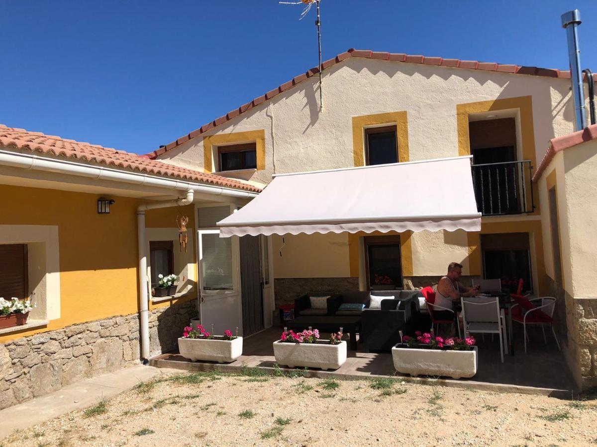 Casa Rural Los 7 Pinos De Gredos Navarredonda Extérieur photo
