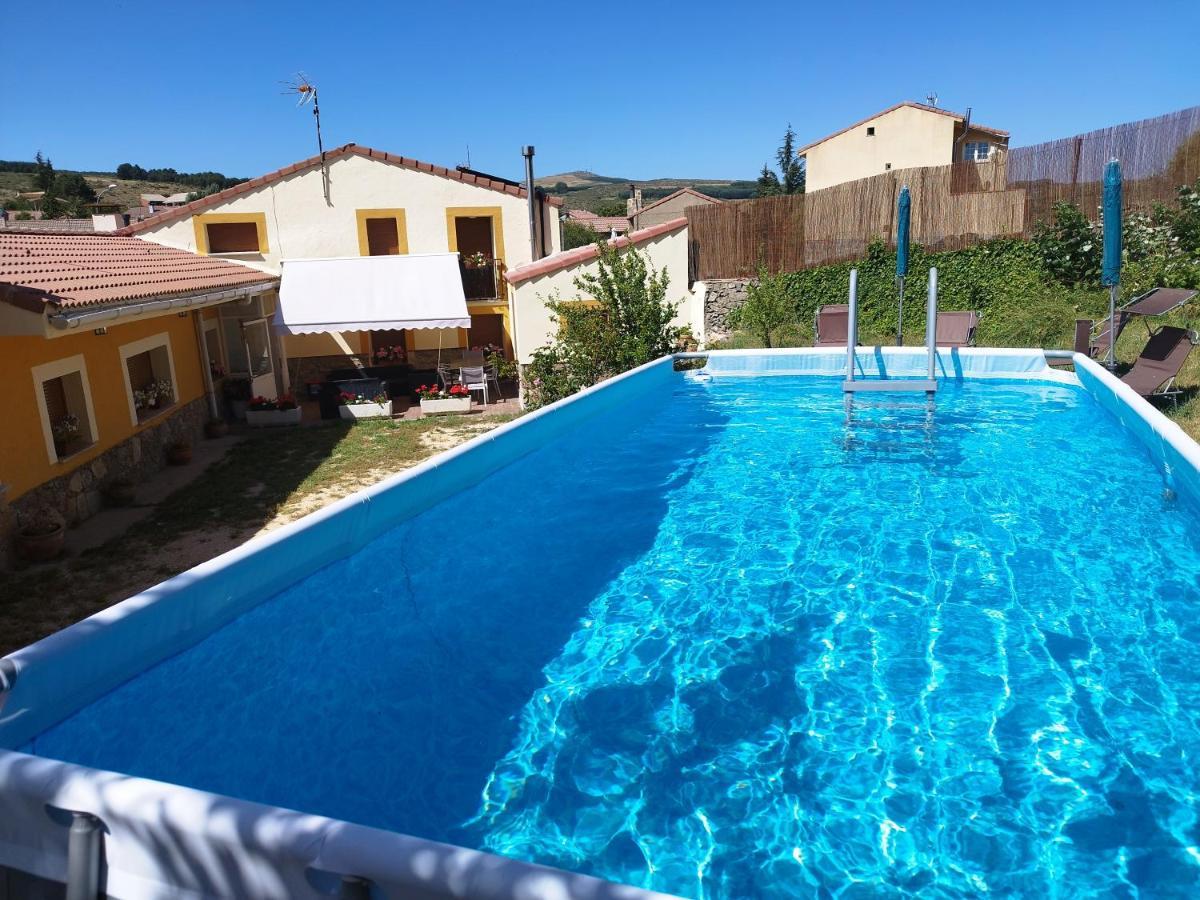 Casa Rural Los 7 Pinos De Gredos Navarredonda Extérieur photo